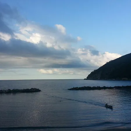 Liberazione - 5 Terre Region Apartment Moneglia